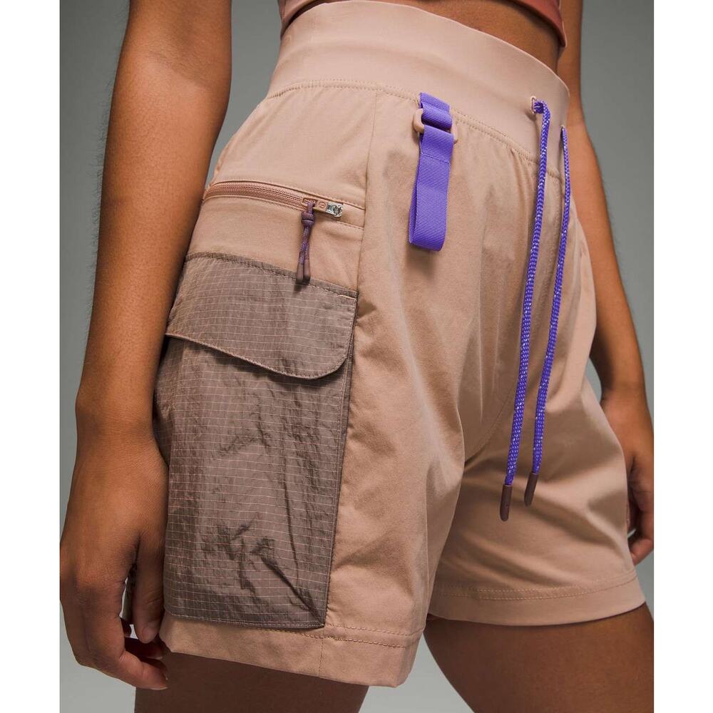 Lululemon Multi-Pocket Cargo High-Rise Hiking Short Size 6